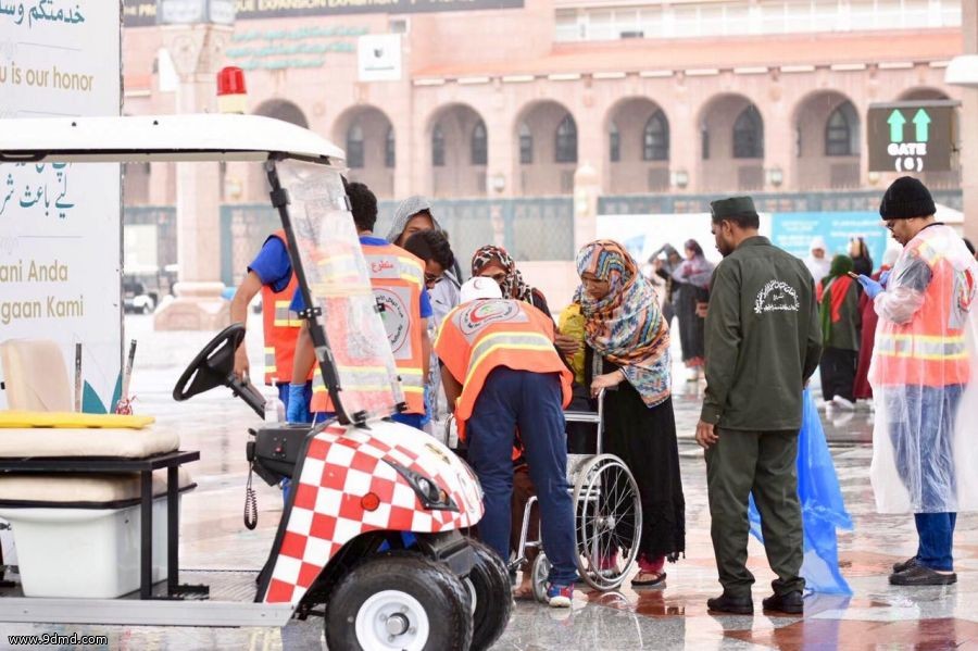 جهود الهلال الاحمر في أمطار المدينة المنورة .