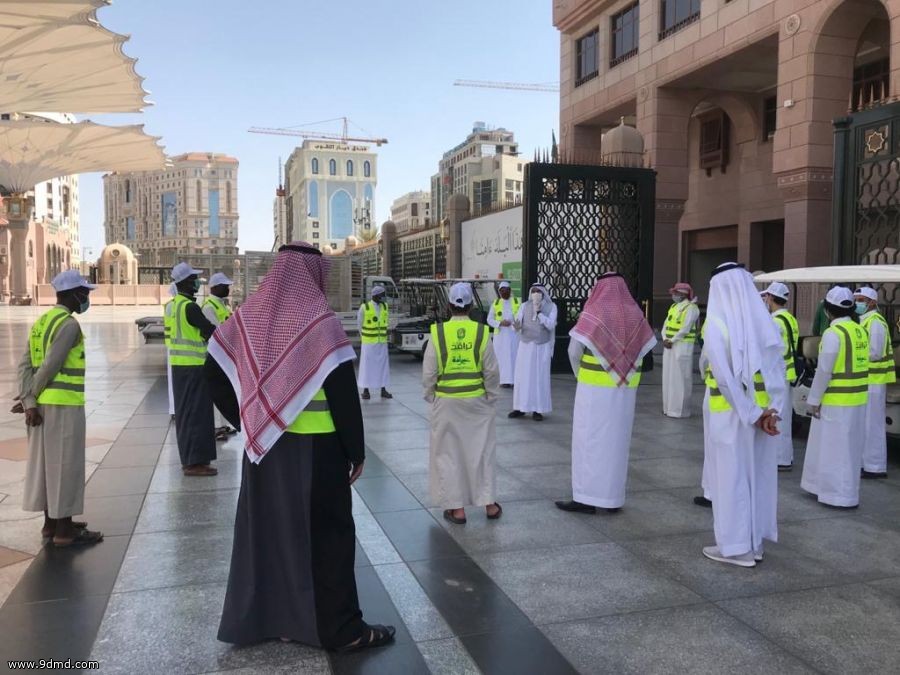 وحدة العمل التطوعي بجامعة طيبة تبدأ أعمال تنظيم صفوف المصلين بالمسجد النبوي