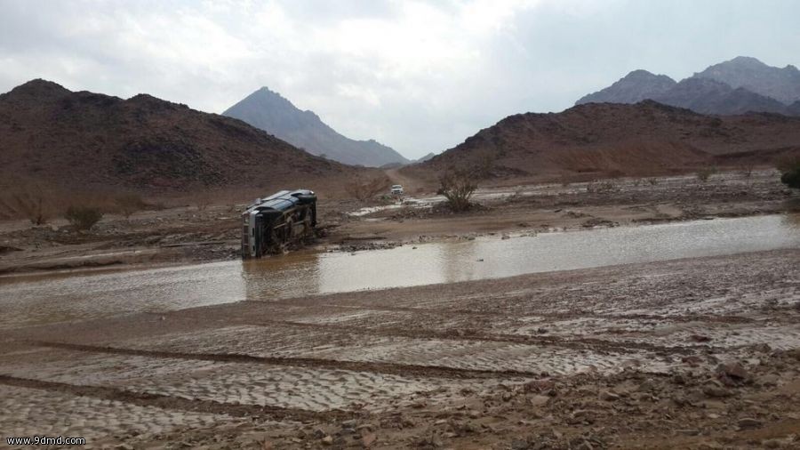 غرق 5 أشخاص بينهم طفلان في مجرى أودية بـالمدينة_المنورة و ينبع