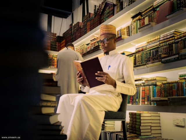 معرض المدينة المنورة للكتاب 2025 يختتم فعالياته بمشاركة أكثر من 300 دار نشر محلية ودولية